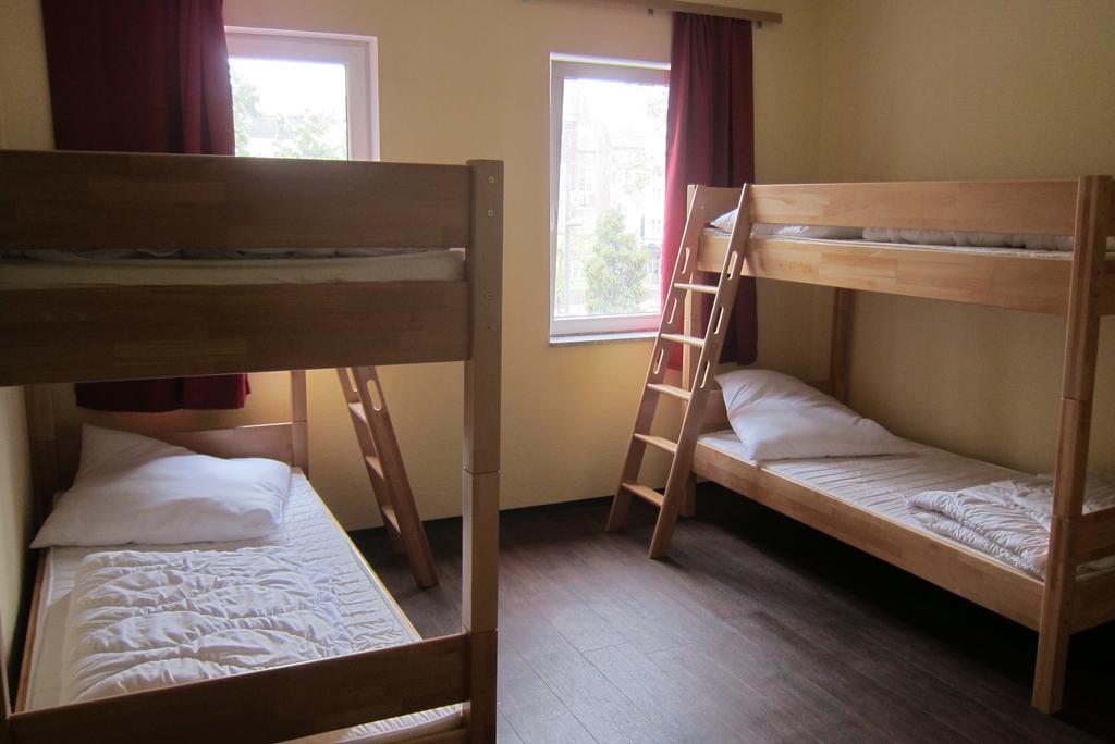 Alm Hostel Гамбург Номер фото